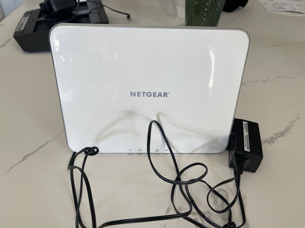 NETGEAR VMB3000 Arlo Base Station ONLY w/Power Cord for Security Cameras Tested
