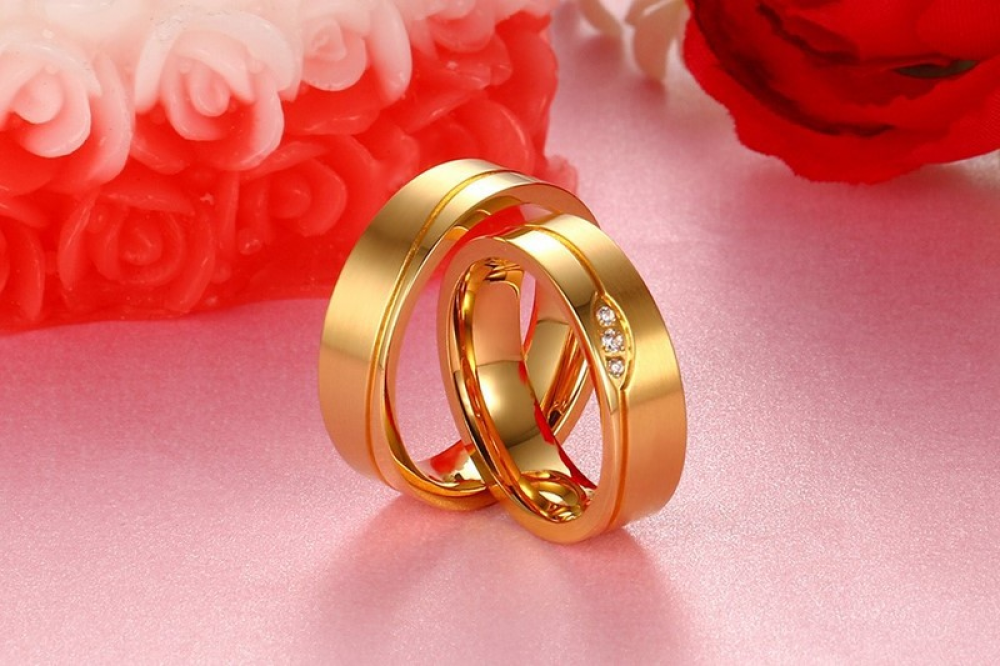 6mm Titanium Steel Couple Ring 18K Gold Inlaid Zircon Jewelry Wedding Band Gift