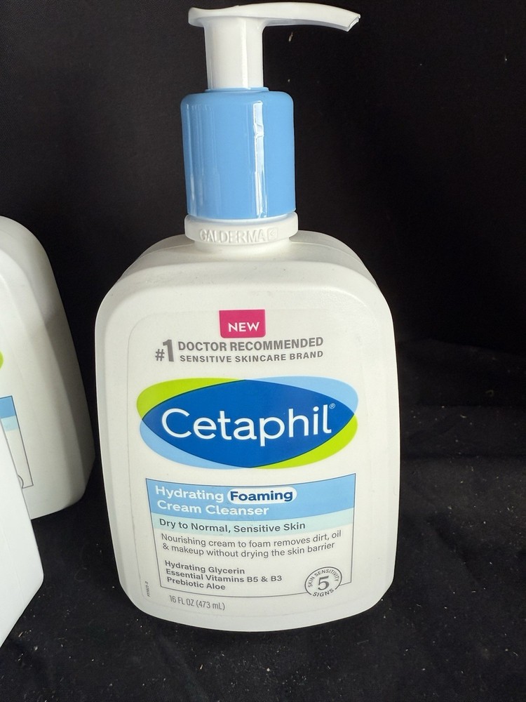 Cetaphil Hydrating Foaming Cream Cleanser 16 Oz for Soft Skin