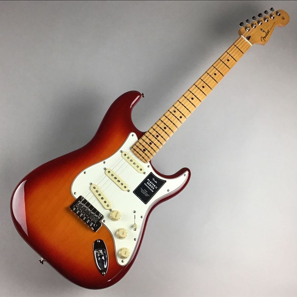 Fender Player II Stratocaster Maple Fingerboard Aged Cherry Burst  Physical im