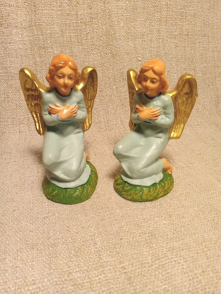 2 Vintage Kneeling Angels Made In Italy- Composition ?