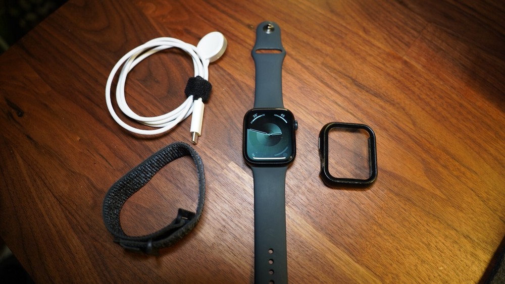 Mint Apple Watch Series 9 45mm GPS Only A2980 Midnight Sport Loop Free Shipping!