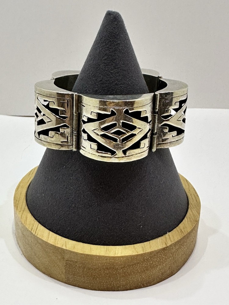 Vintage Taxco Mexico Sterling Silver Shadow Box Charm Bracelet