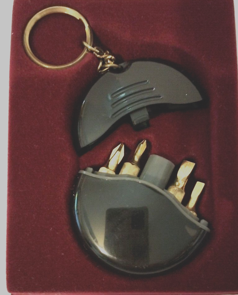Radio Shack Vintage Collectible Keyring Screwdriver NIP Set