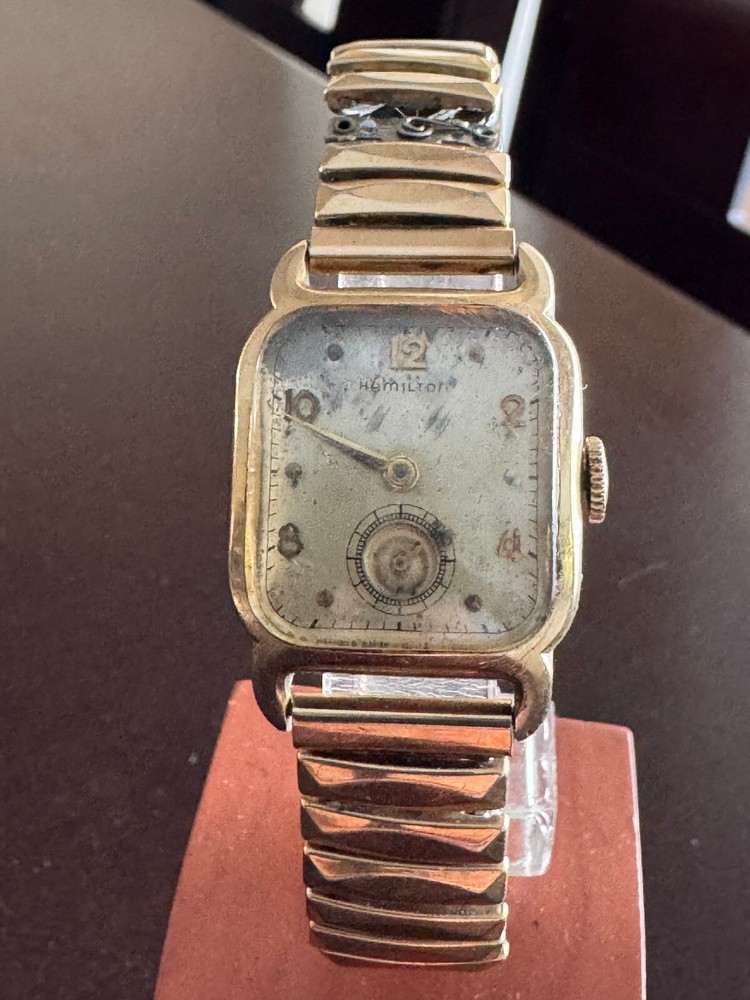 VINTAGE MEN'S HAMILTON CARLTON WRIST WATCH  CAL. 747 KEEPING TIME 17 JEWEL