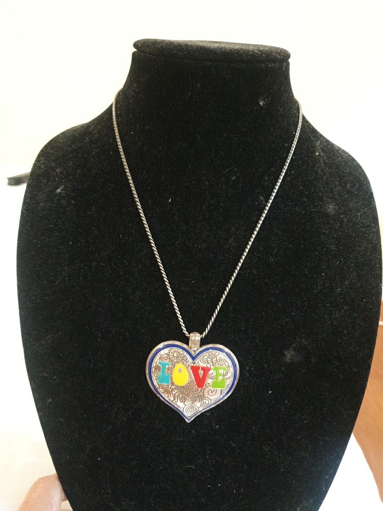 Brighton Summer of Love Silver Tone Heart Pendant Necklace 36.5g Reversible 2 Inch