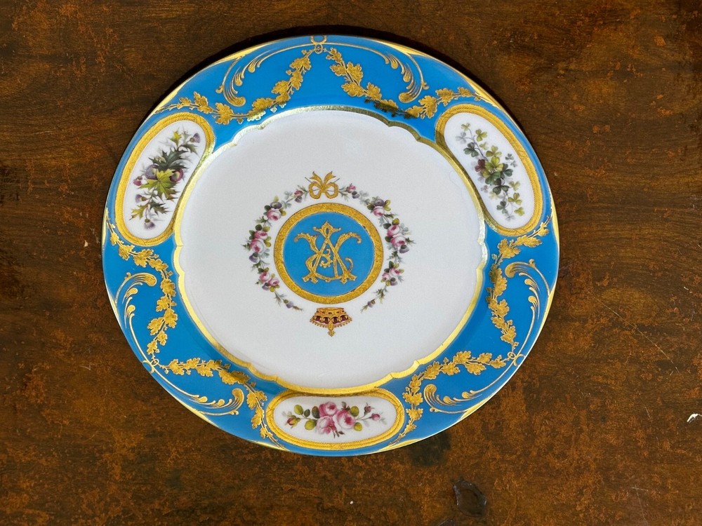 Royal Collection Queen Victoria Desert Commemorative Plate  