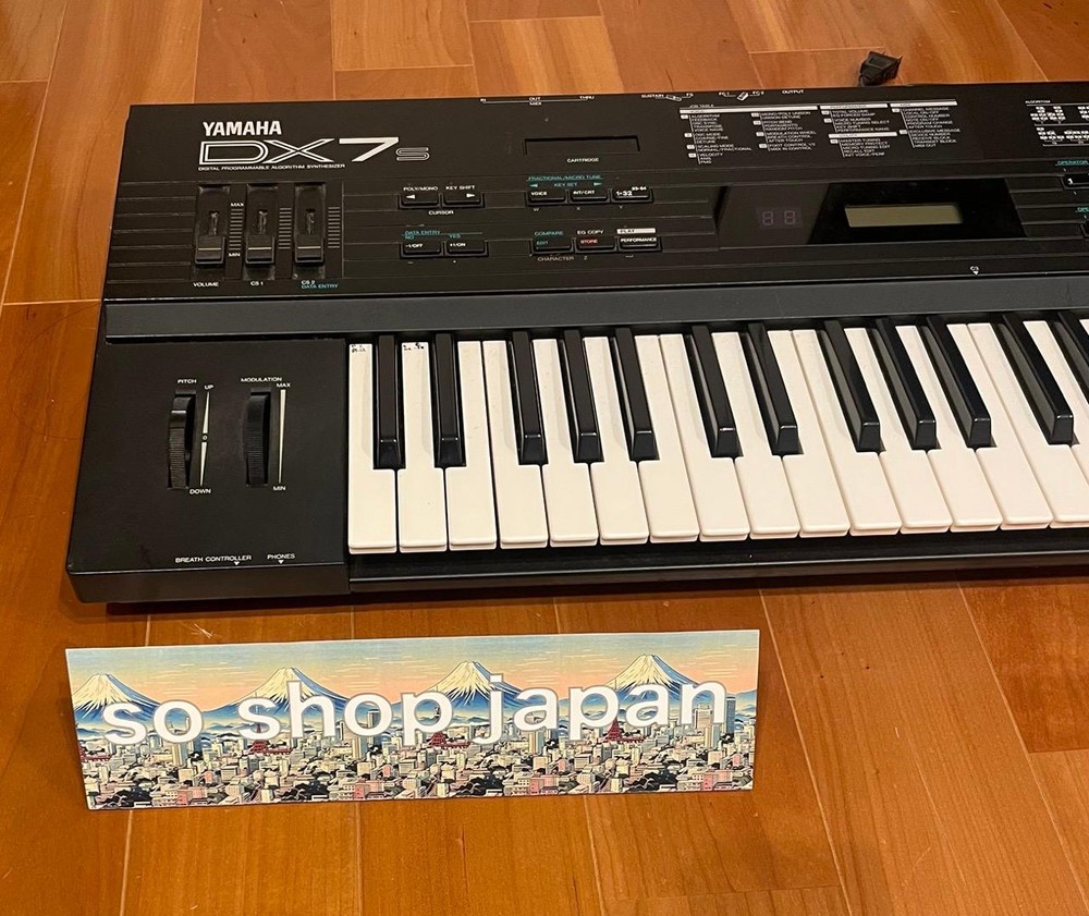 Yamaha DX7S Digital Synthesizer Musical instrument Used From Japan