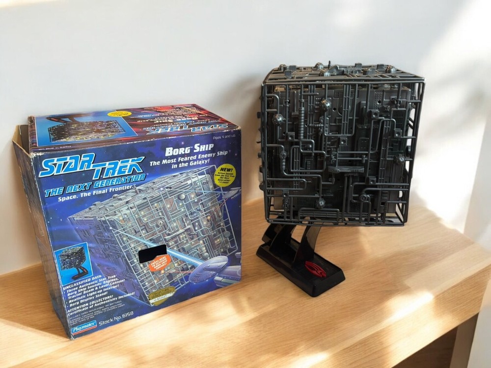 Star Trek The Next Generation BORG Ship 1994 Playmates Box Sound