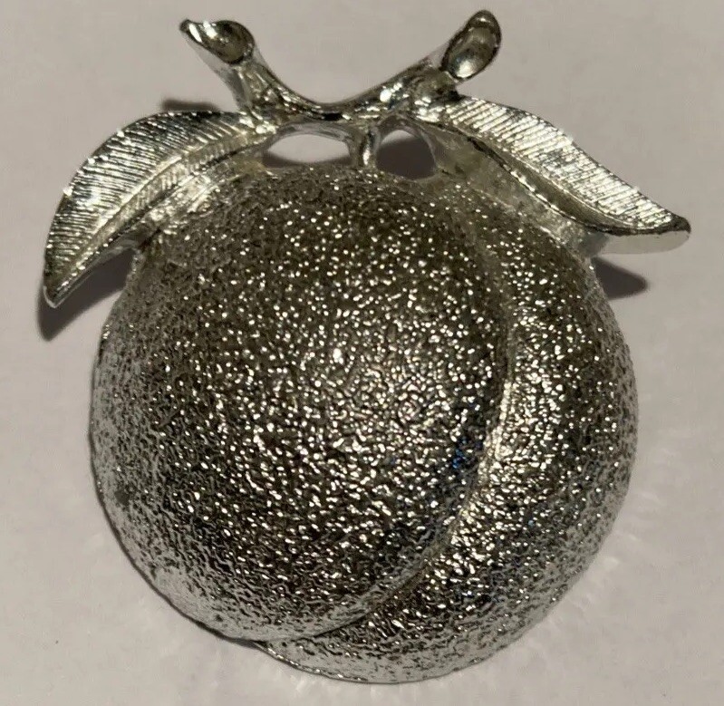 Vintage SARAH COVENTRY Fruit PEACH Brooch PIN Textured SILVER TONE