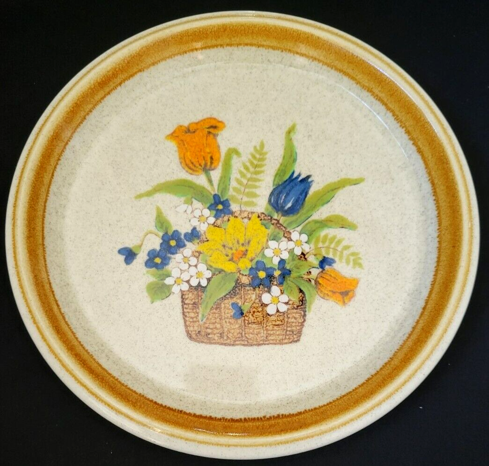 MIKASA Stone Manor Garden Bouquet 7 3/4 Inch Salad Plate