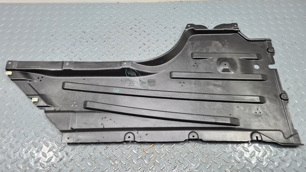 BMW M3 M4 G80 G82 G83 UNDERTRAY UNDERBODY PANELLING PANEL LEFT SIDE 8074617