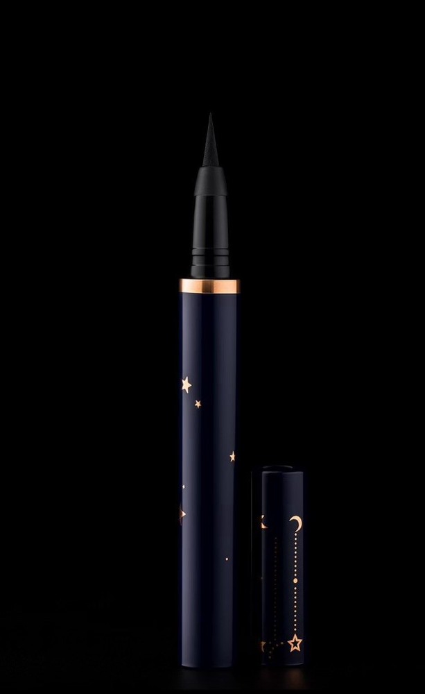 Liquid Eyeliner in Deepest Black