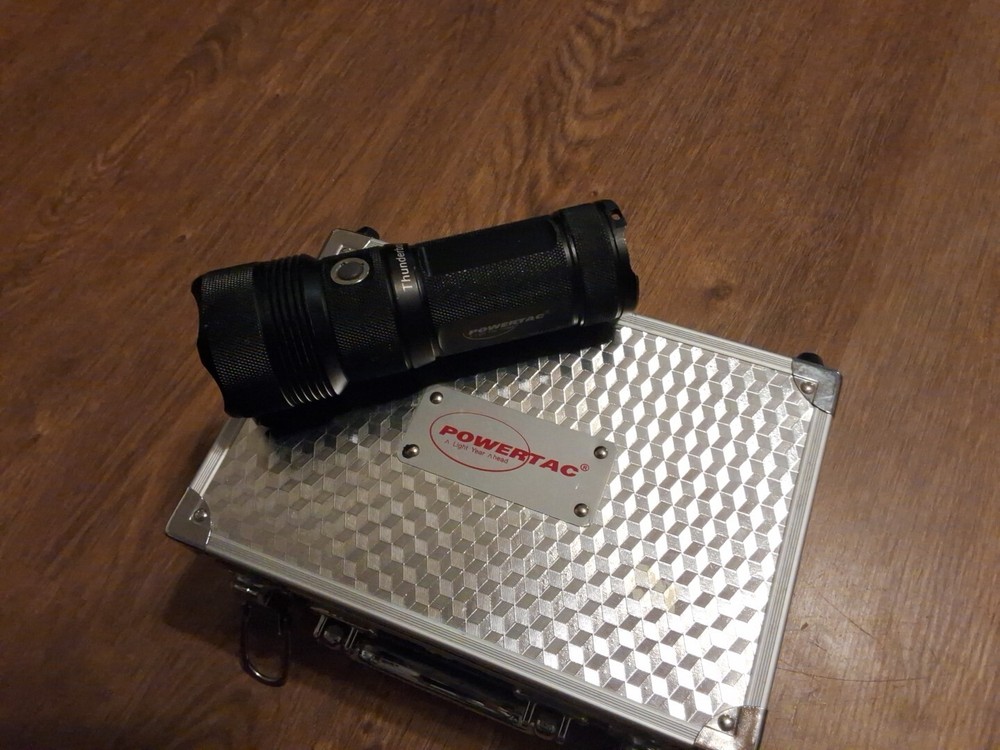 Rare Powertac Thunderbolt 1000-Lumen Rechargeable Flashlight