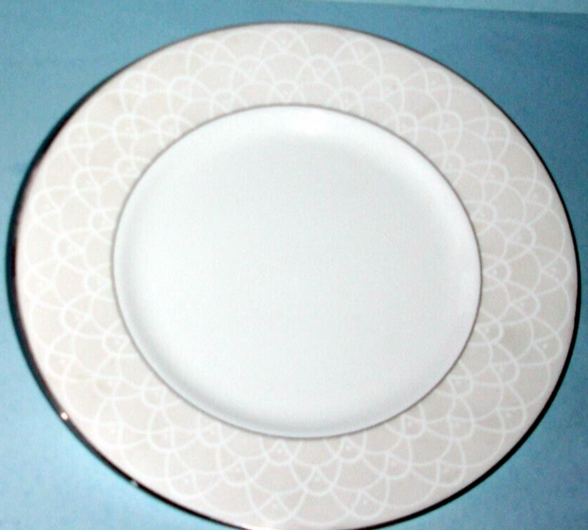 Waterford Ballet Icing Pearl Accent Plate 9