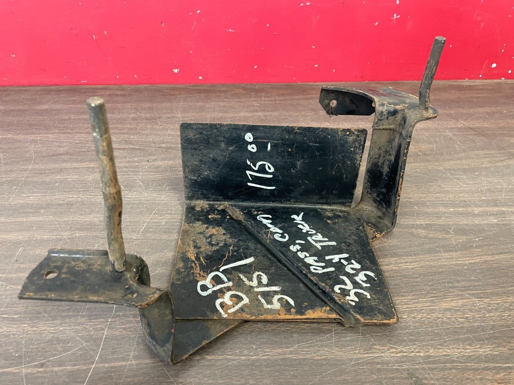 1932 FORD CAR TRUCK BATTERY SUPPORT TRAY  1224