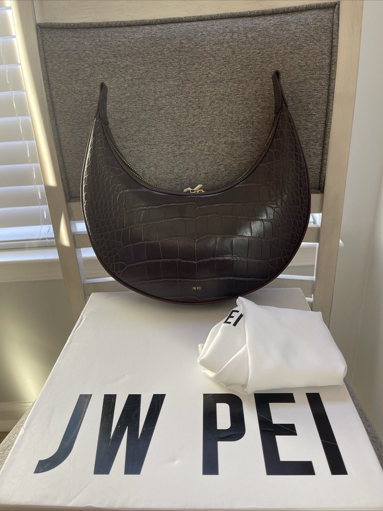 JW PEI Carly Saddle Bag in Luxurious Brown Croc Embossed Vegan Leather – Stylish Crossbody Handbag for Everyday Elegance