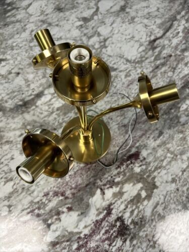 Visual Comfort Prescott 18