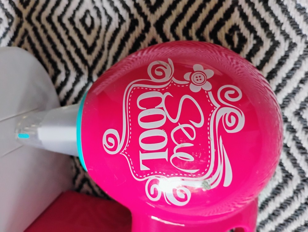 Sew Cool Thread Free Child's Sewing Machine Machine Only No Felt Included