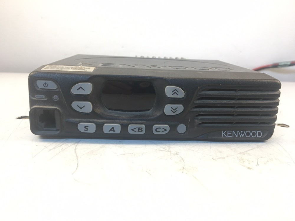 Kenwood UHF FM Tranceiver TK-8302HU-1 Powers on, UNTESTED Needs Microphone