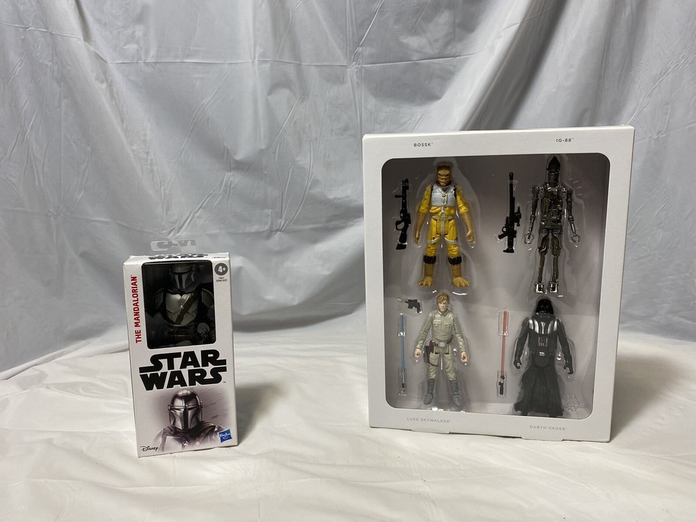 Star Wars Toy Set: Two Boxes Five Figures