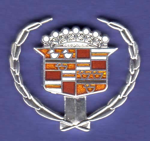 CADILLAC WREATH HAT PIN LAPEL PIN TIE TAC ENAMEL BADGE #0719 SILVER