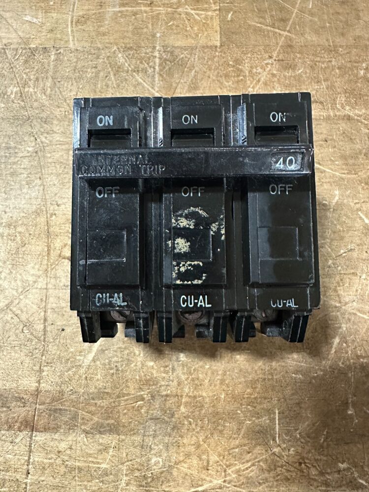 GE - Circuit Breaker #THQL32040