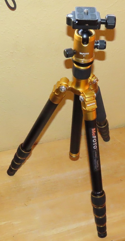 MeFOTO RoadTrip A1350 Aluminum Tripod w/Q1 Ball Head and Quick Release Plate
