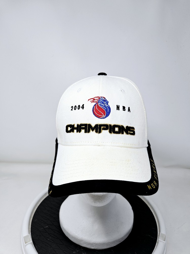 Detroit Pistons Hat Cap Strap Back White 2004 NBA Finals Reebok Basketball Y2K