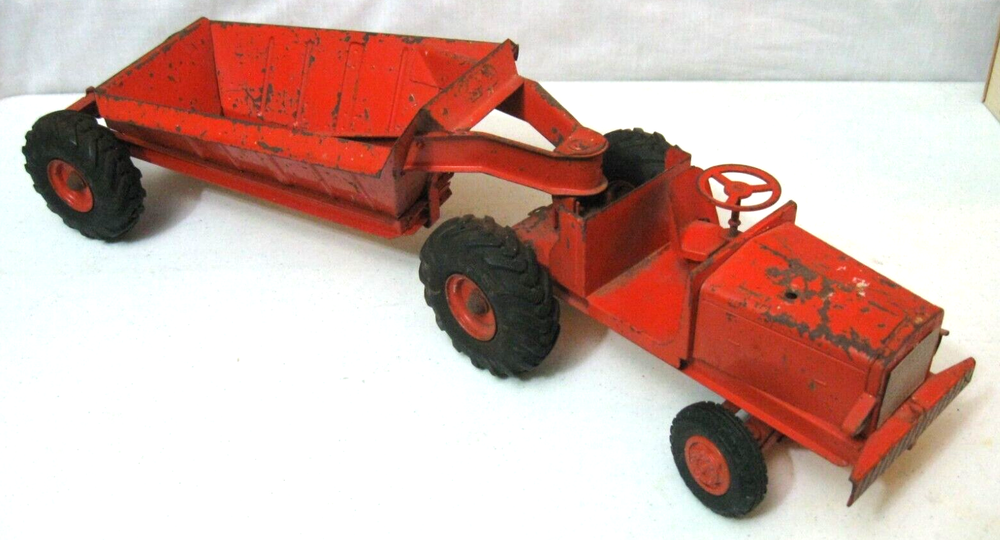 VINTAGE MODEL TOYS DOEPKE TRACTOR & BELLY DUMP TRAILER PRESSED STEEL TOY