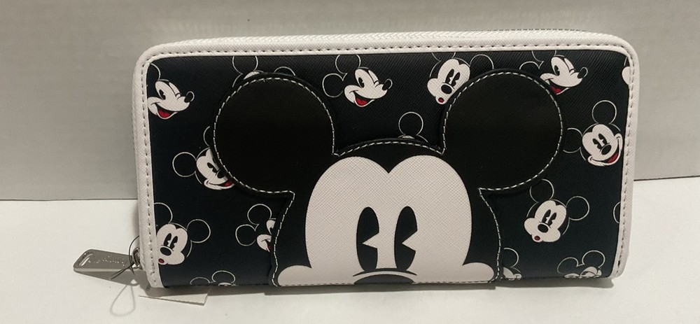 Disney Loungefly Hardtag Black White Zip Wallet  