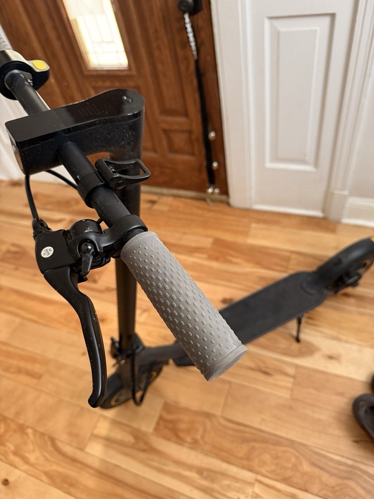 1Plus 19 MPH Lightweight Electric Scooter