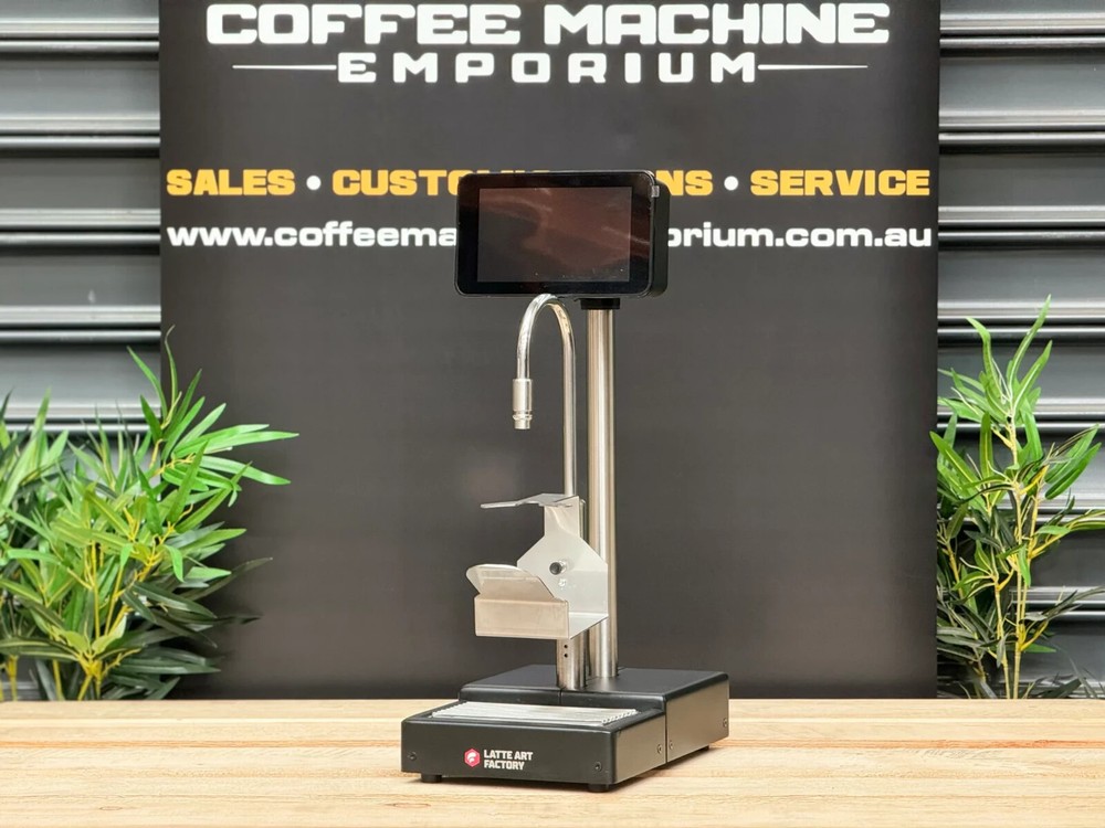 LATTE ART FACTORY BAR AUTOMATED MILK FROTHER & STEAMER FOR CAFE STYLE LATTE ART-image