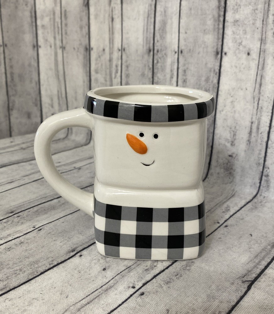 Snowman Ceramic Mug for Coffee Tea Cocoa with Marshmallow Design