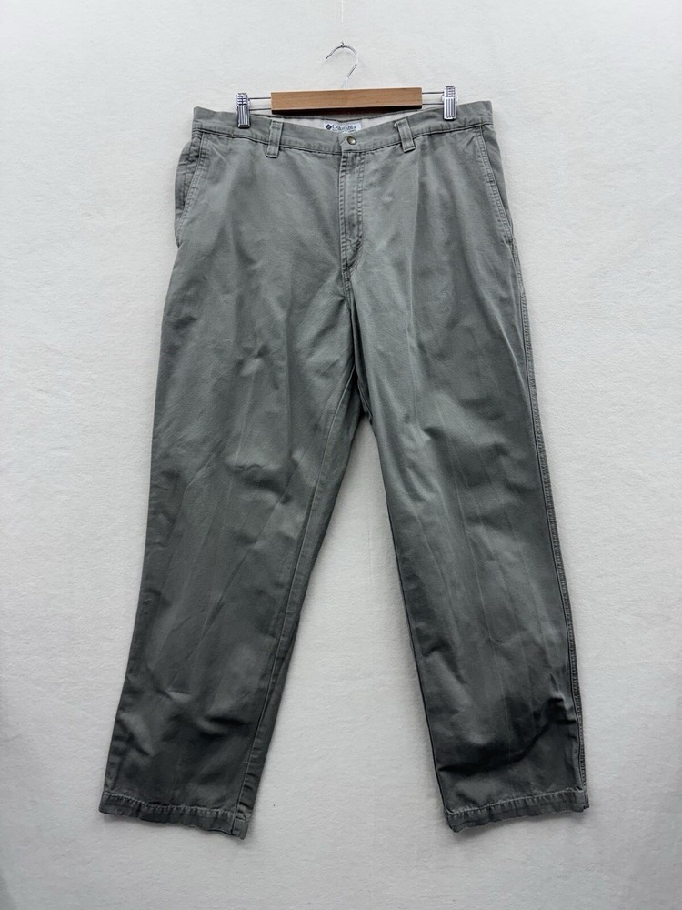 Columbia Men's 36 Canvas Chino Pants with Zip Pocket in Green