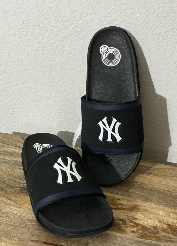 Nike OffCourt Slides MLB New York Yankees Mens Size 11 Sandal