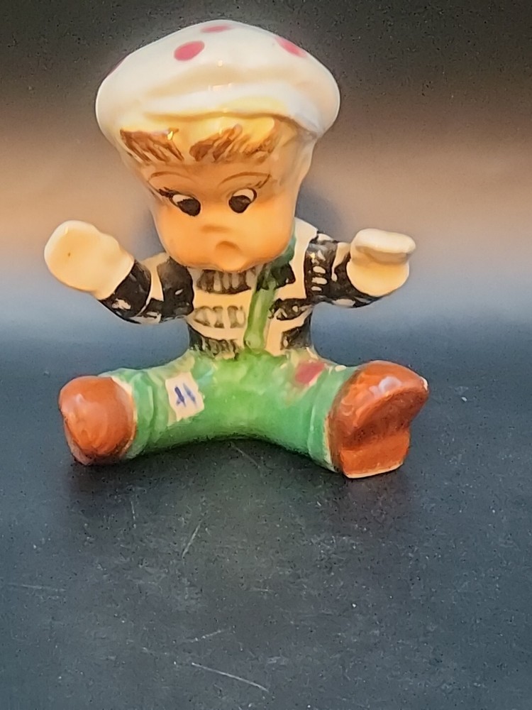 Vintage Ceramic Figurine Our Gang Surprised Boy 3.5