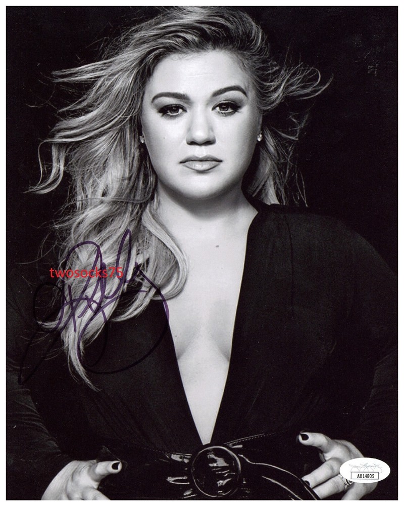 Kelly Clarkson Signed 8x10 Reprint Photo Authentic Collectible Memorabilia