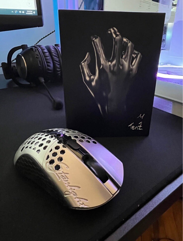 FinalMouse Starlight Pro Tenz Medium Wireless Gaming Mouse for Precision Play