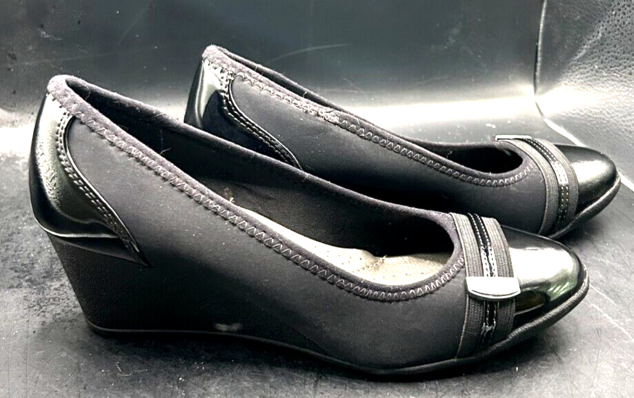 TIME AND TRU Women's Black Leather Platform Pumps Size 7 Fabric Patient Design