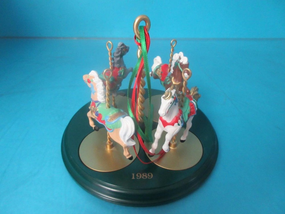 HALLMARK 1989 CAROUSEL COMPLETE SET + DISPLAY STAND & FOUR HORSES ORNAMENTS STAR
