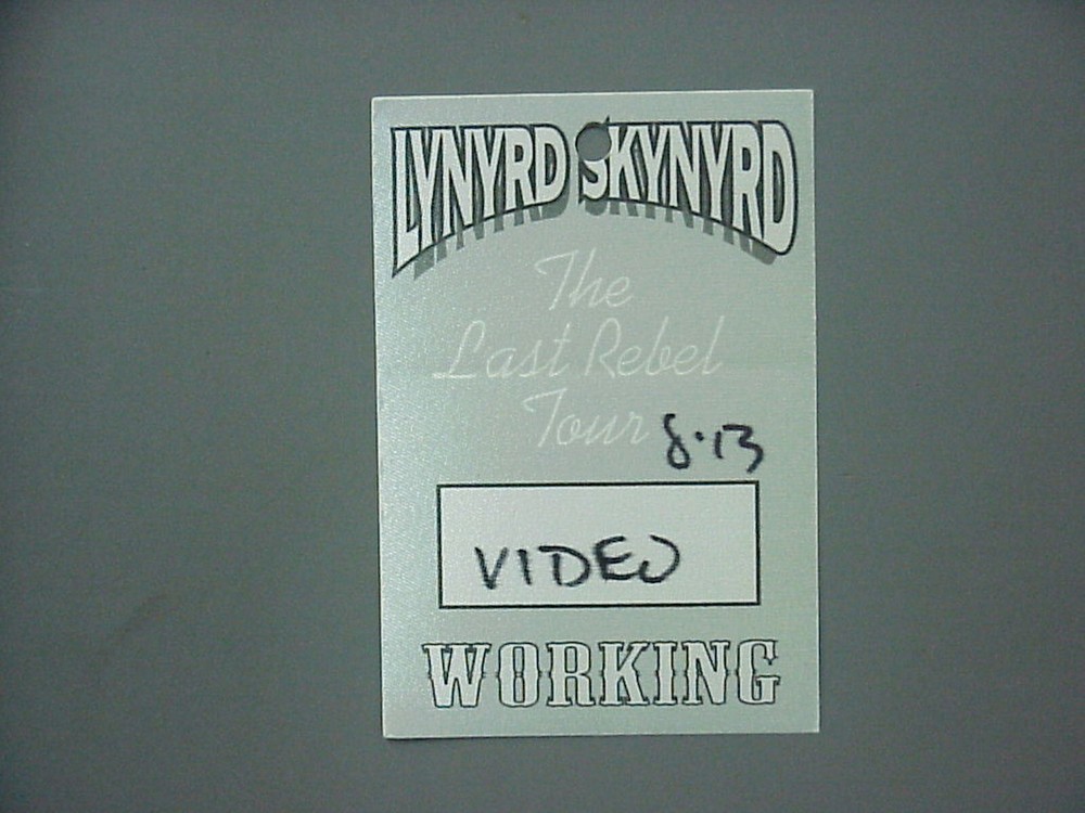 Lynyrd Skynyrd satin cloth backstage pass Last Rebel Tour '99 !