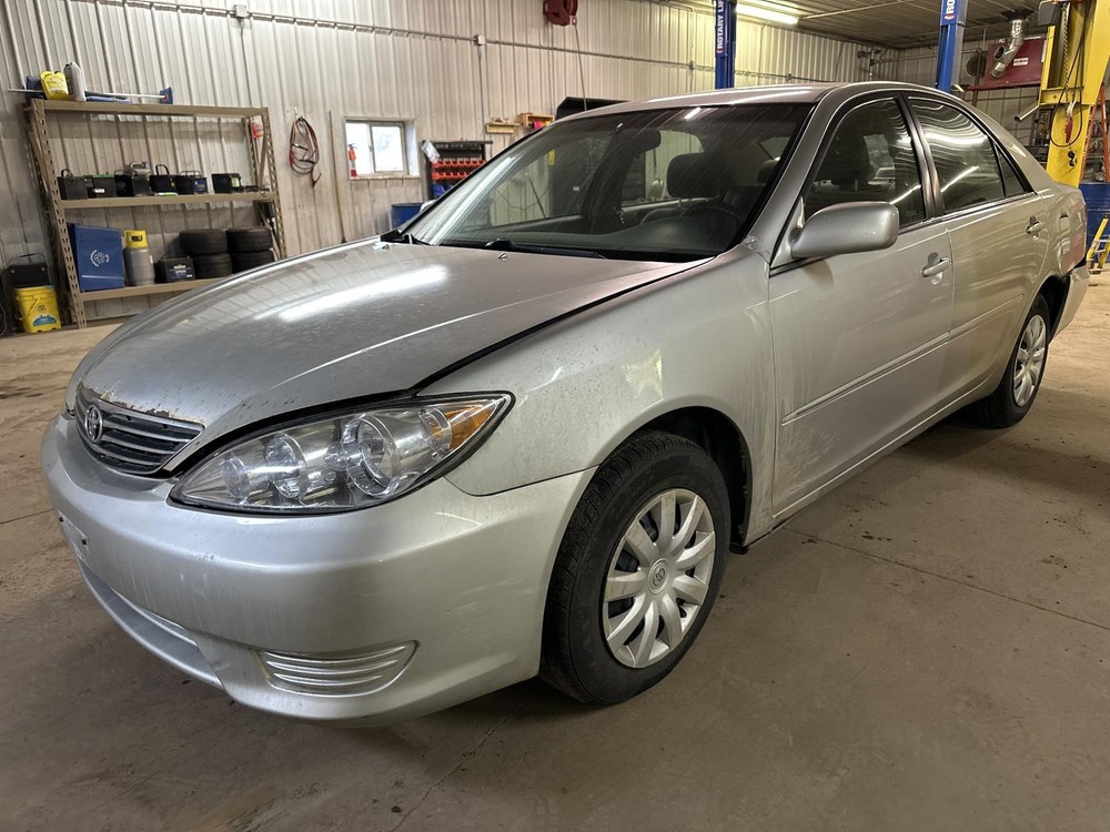 Used Wheel fits: 2005 Toyota Camry 15x6-1/2 steel Grade A