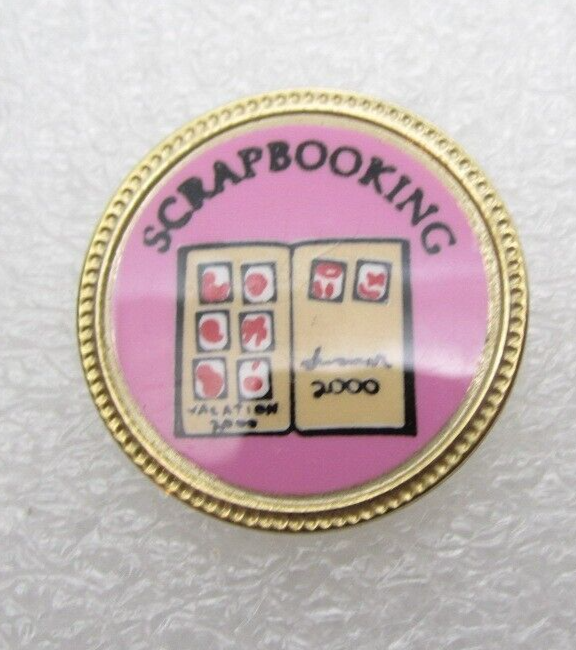 Scrapbooking Lapel Pin (C651)
