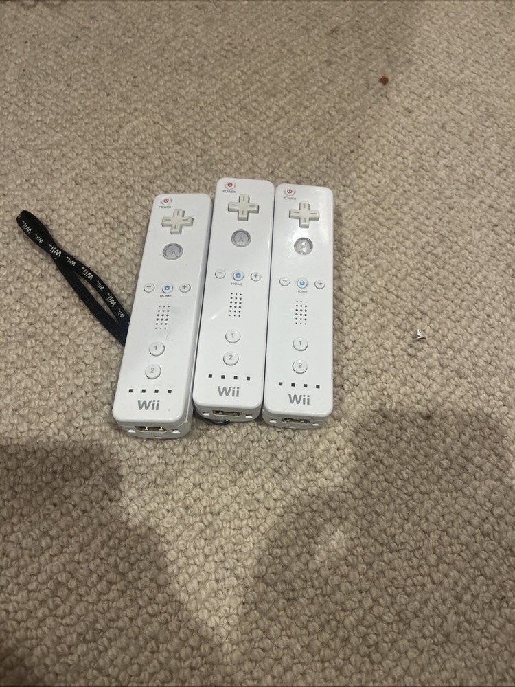 Lot of 3 OEM Official Nintendo Wii Remotes + Battery Covers - Tested & Working