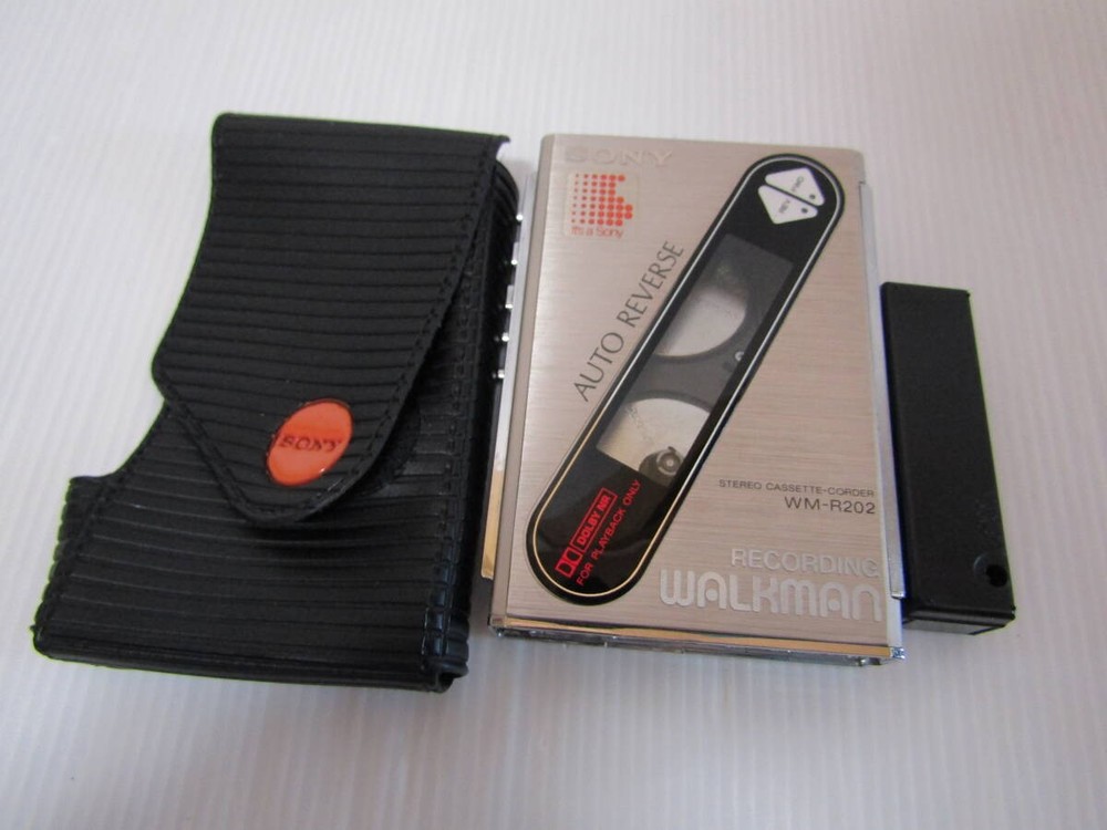 Sony Walkman WM-R202 Portable Cassette Player Tested Junk Japan Import