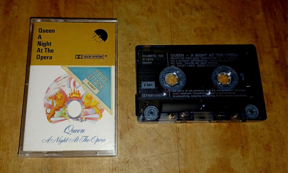 QUEEN A NIGHT AT THE OPERA VINTAGE CASSETTE TAPE RARE FREDDIE MERCURY (1975)🔥