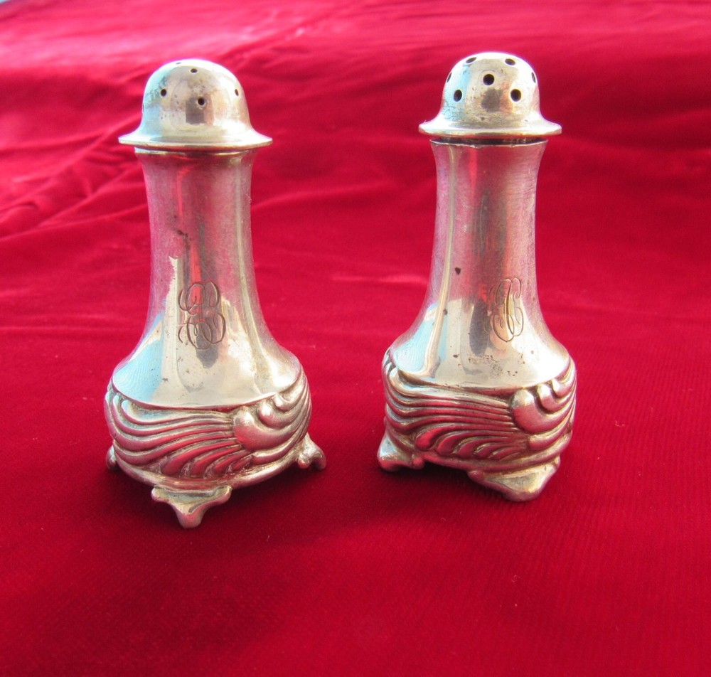 Tiffany & Co. Sterling Silver Wave Edge Antique salt & pepper shakers Made EARLY