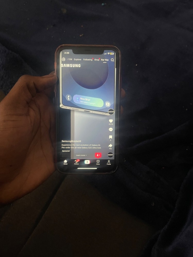 Apple iPhone 11 - 128 GB - Red (Unlocked)