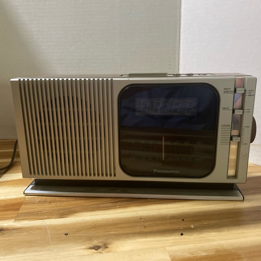 Vintage Panasonic Alarm Clock Radio AM/FM model RC-205  Tested Working